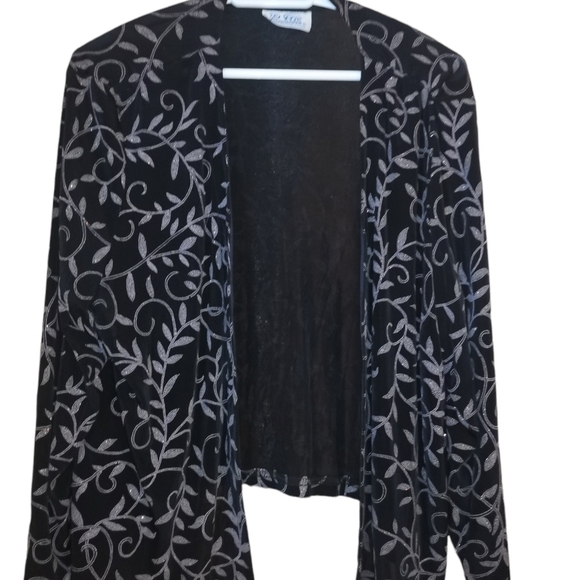 Black and gold jacket - Picture 1 of 9